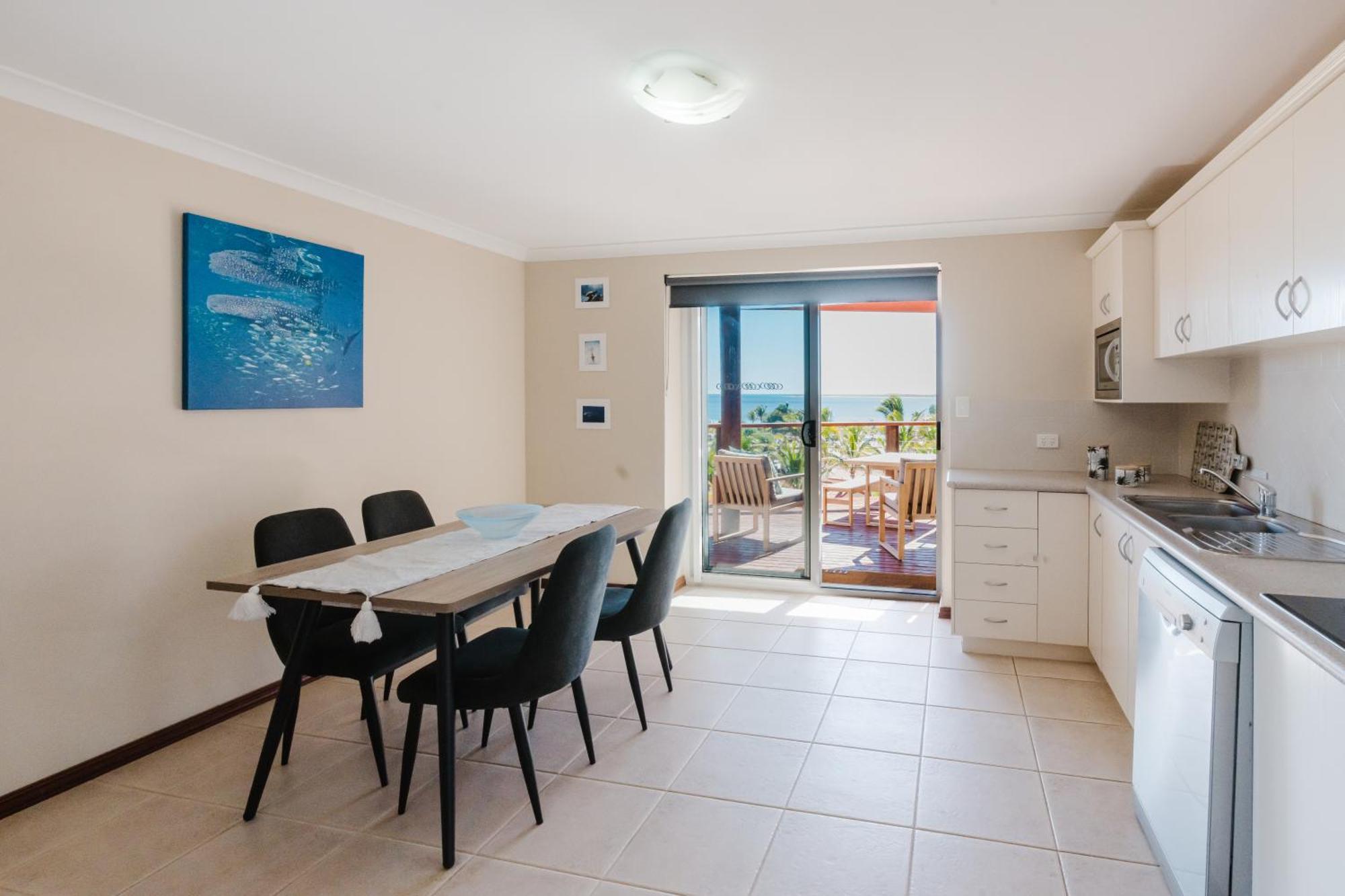 Peoples Park Appartement Coral Bay Buitenkant foto