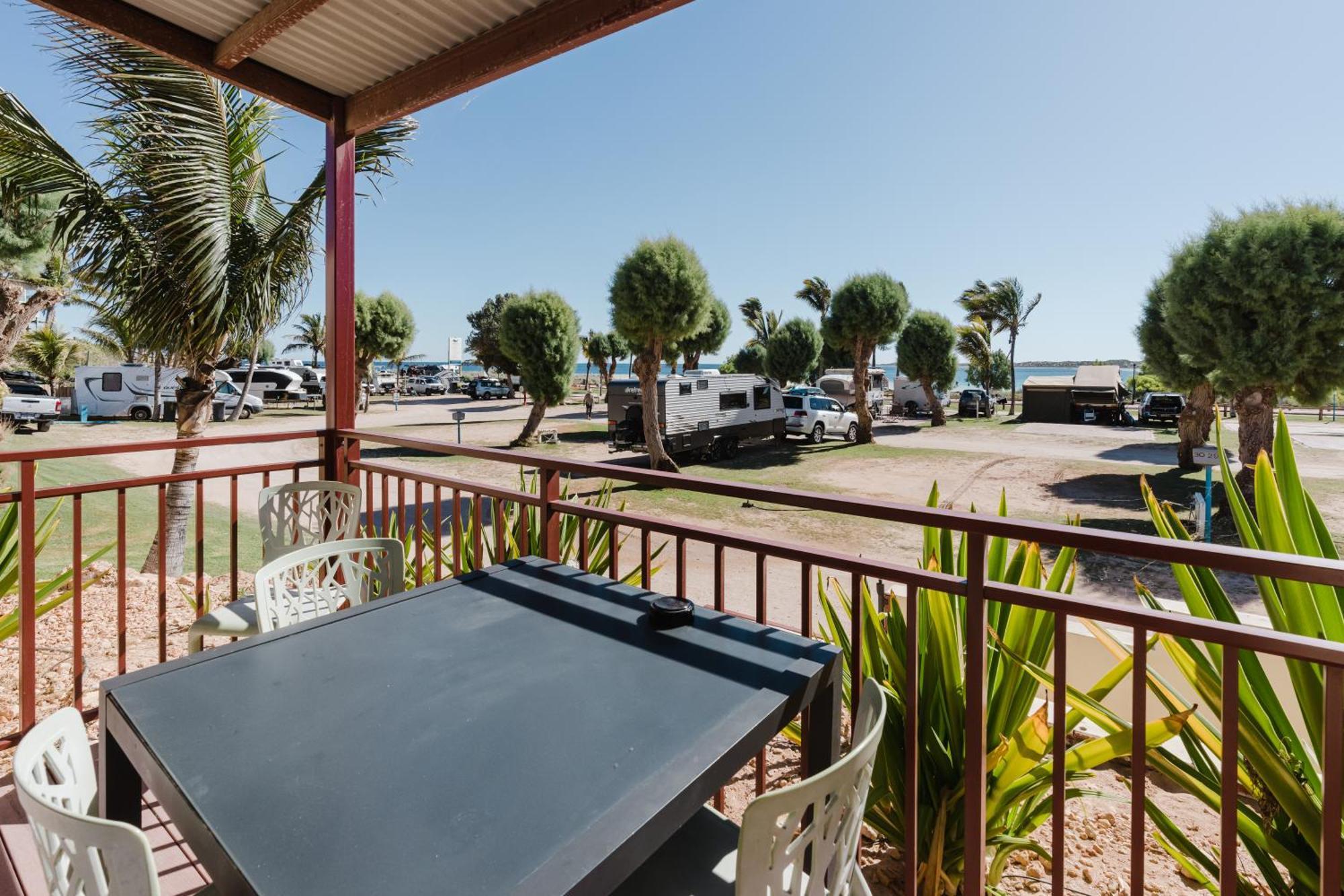 Peoples Park Appartement Coral Bay Buitenkant foto