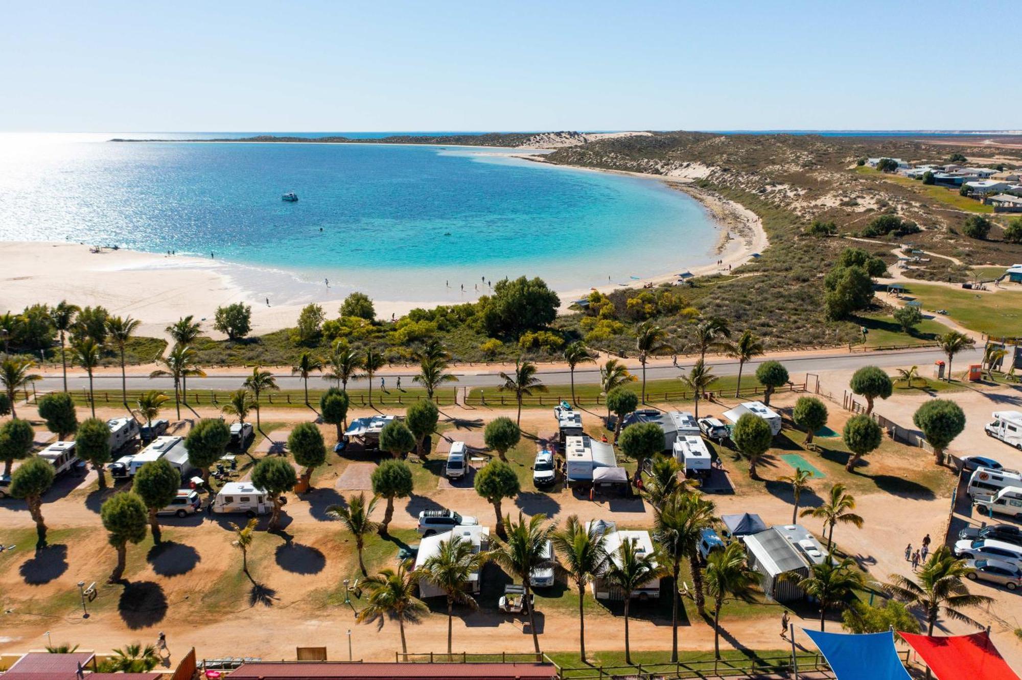 Peoples Park Appartement Coral Bay Buitenkant foto