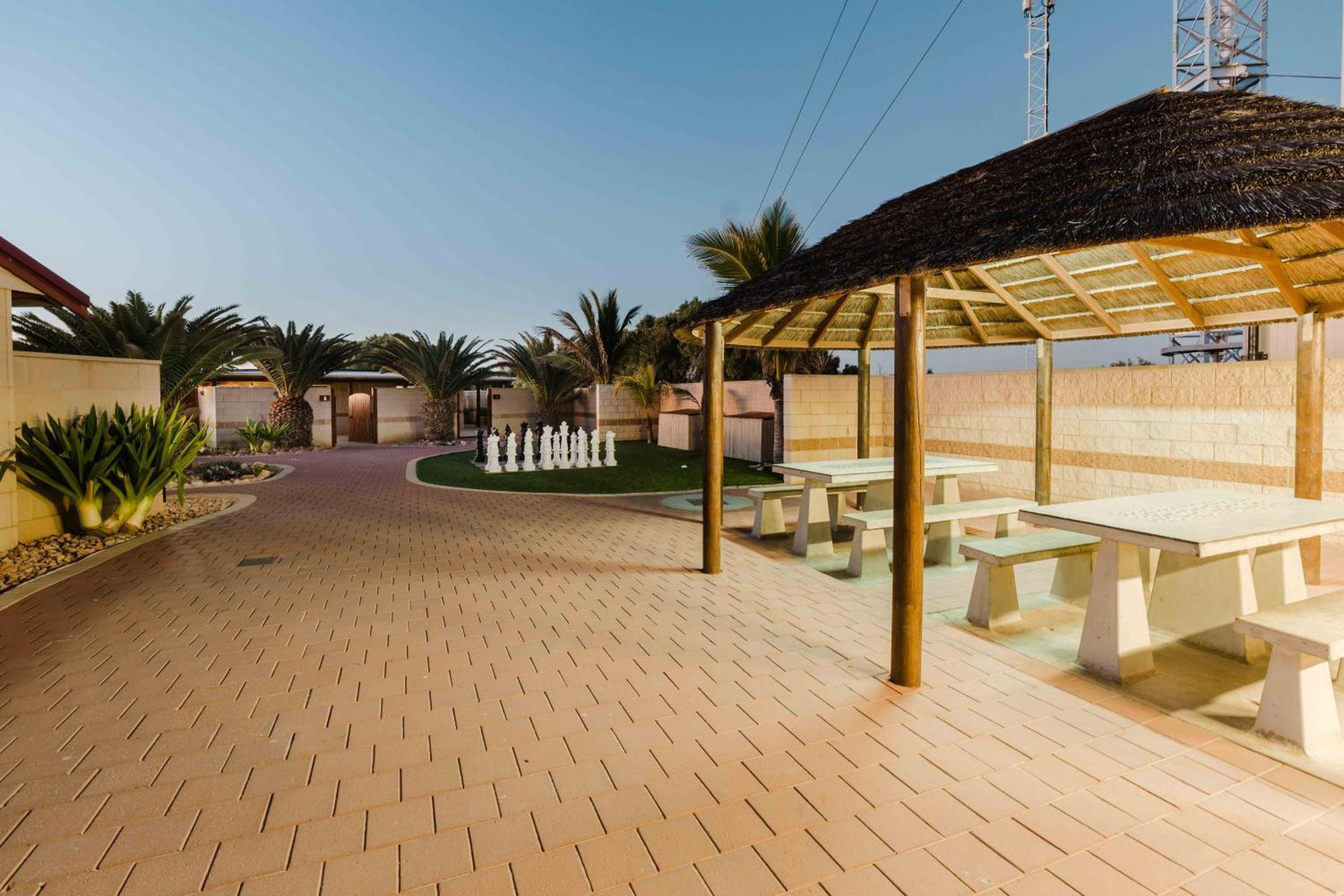 Peoples Park Appartement Coral Bay Buitenkant foto