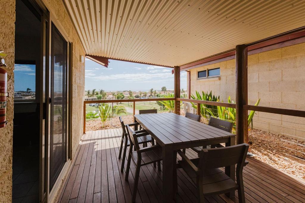Peoples Park Appartement Coral Bay Buitenkant foto