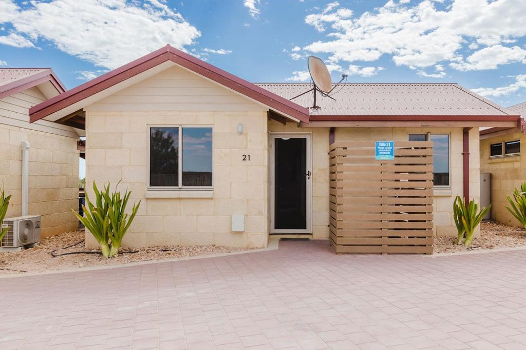 Peoples Park Appartement Coral Bay Buitenkant foto
